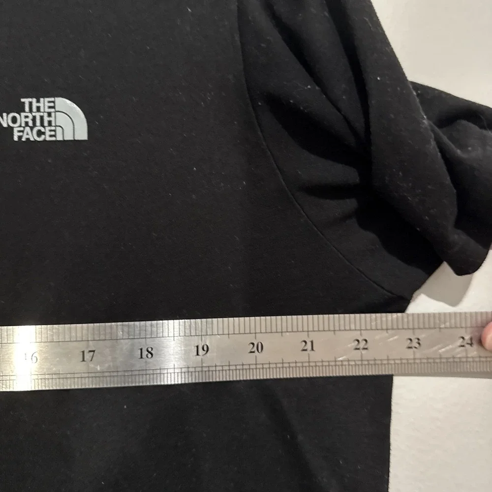 The North Face Mens Black Crew Neck T-Shirt Half Dome Logo Vaporwick Size L